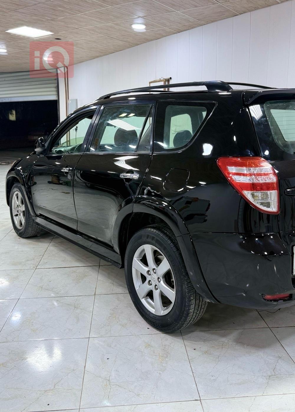 تۆیۆتا ڕاڤ 4